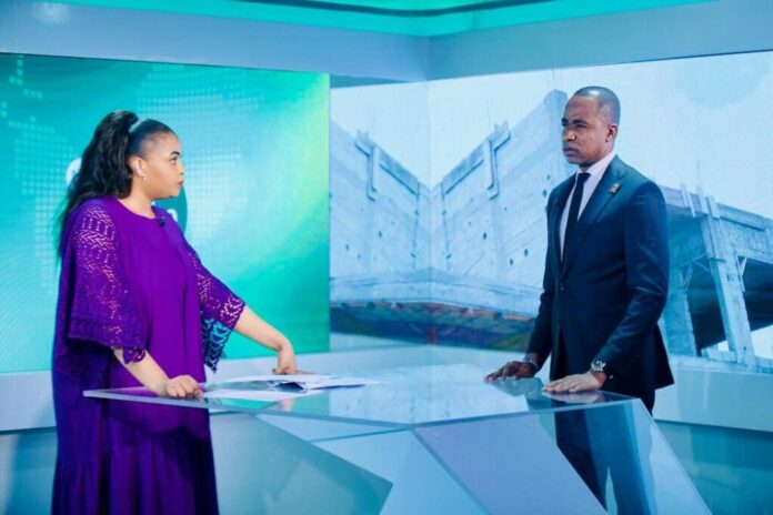 Boom des promotions immobilières à Abidjan Yamoussa Coulibaly, vice-président de la CNPC-CI et PDG de Challenge Immobilier International (CHIM INTER), a indiqué les raisons de l’essor du secteur immobilier à Abidjan, citant notamment la croissance démographique et l’urbanisation accélérée.