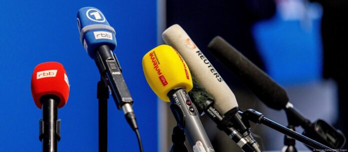 PRESSE La Côte d'Ivoire a perdu 11 places et est passée à la 64e position sur 180 pays dans le classement mondial de la liberté de la presse selon le rapport 2025 de Reporters sans frontières (RSF) consulté par Abidjan.net ce vendredi 2 mai , veille de la Journée mondiale de la liberté de la presse.
