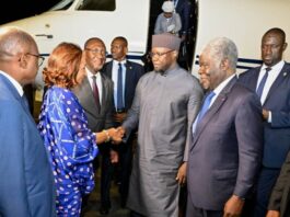 Le 1er ministre Sonko à son arrivée à Abidjan