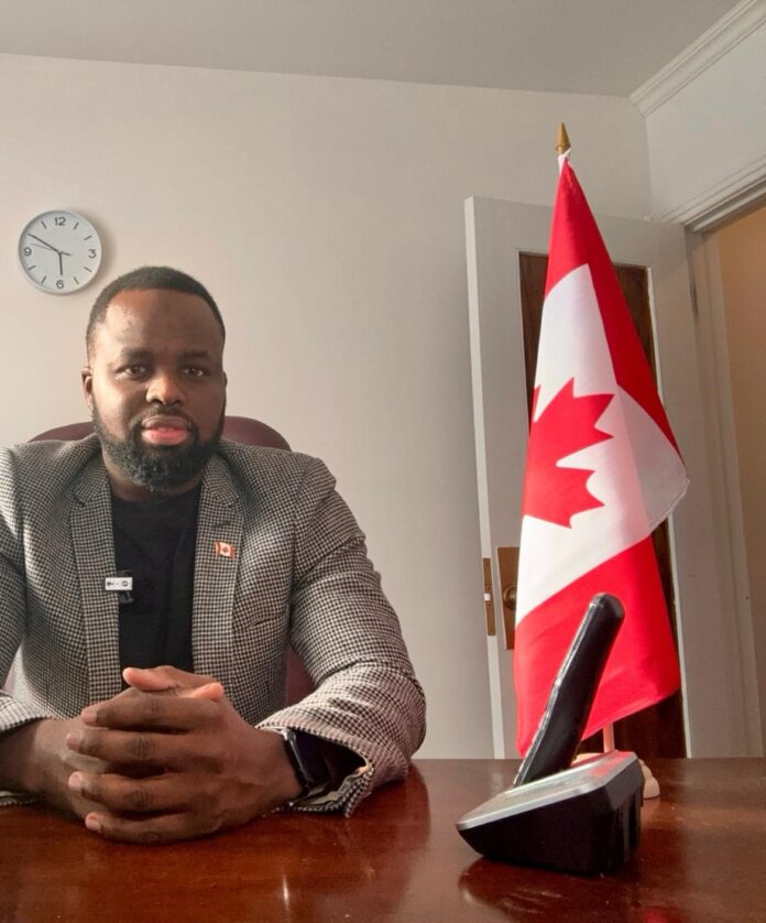 ladoual ali Ali Hisseine Ladoual, fondateur du cabinet Ladoual Immigration Canada, et figure montante dans le milieu de l’immigration.