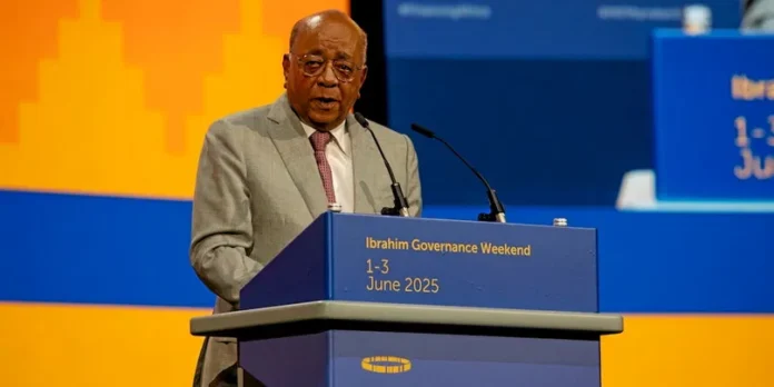 MO Mo Ibrahim, le milliardaire soudanais et fondateur de la Mo Ibrahim Foundation, lors de son discours d’ouverture du “Ibrahim Governance Weekend”, le 1er juin 2025 à Marrakech. © Rachid Bouzidi/Mo Ibrahim Foundation 2025