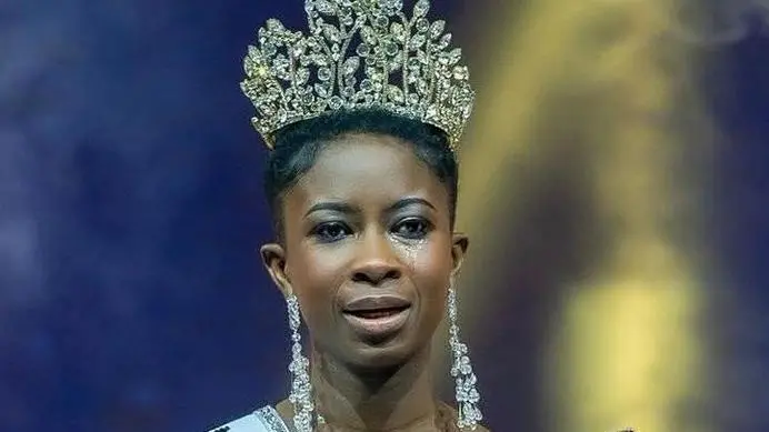 Depuis son couronnement en tant que Miss Côte d'Ivoire 2025, Fatima Koné, 23 ans et étudiante en e-commerce, fait face à un défi inattendu : le cyber harcèlement.