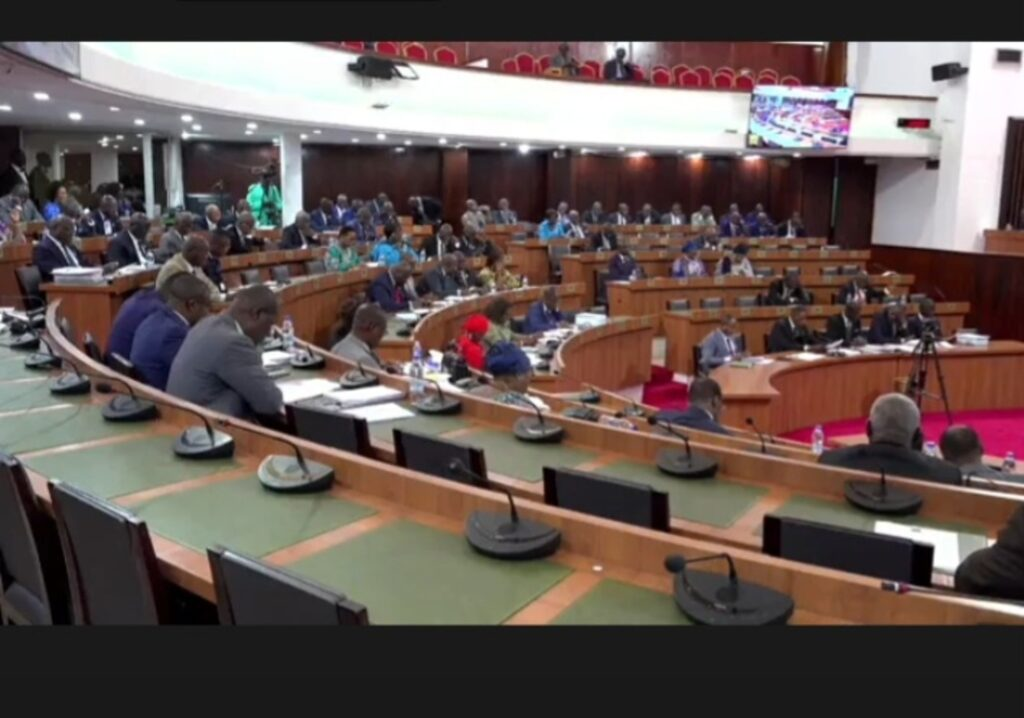 es députés ivoiriens débattent du budget 2026